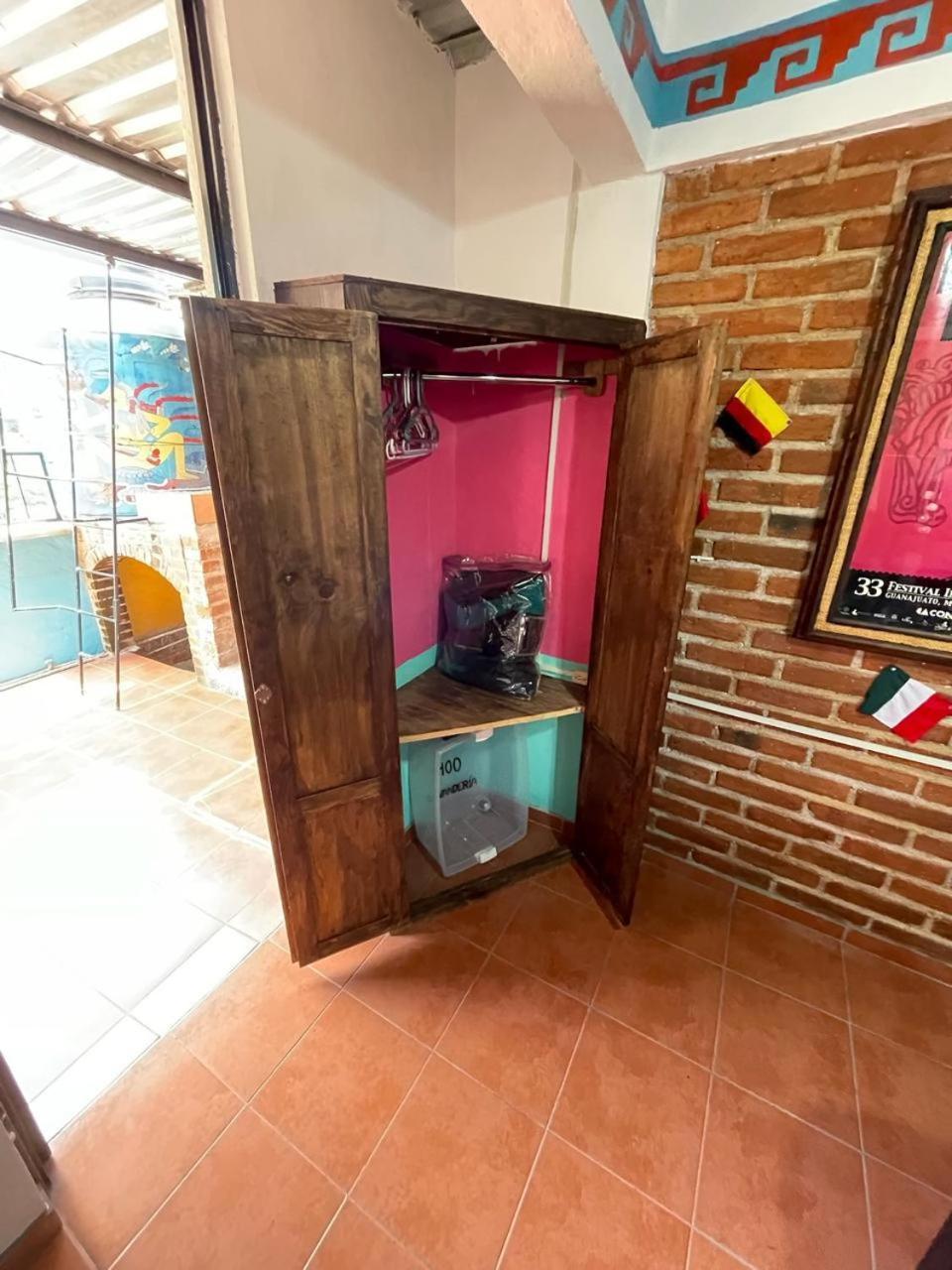 Hostal Casa De Dante กัวนาฮัวโต ภายนอก รูปภาพ